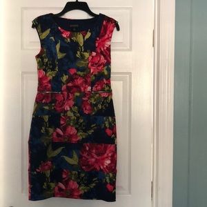 Enfocus floral pattern dress 🌺